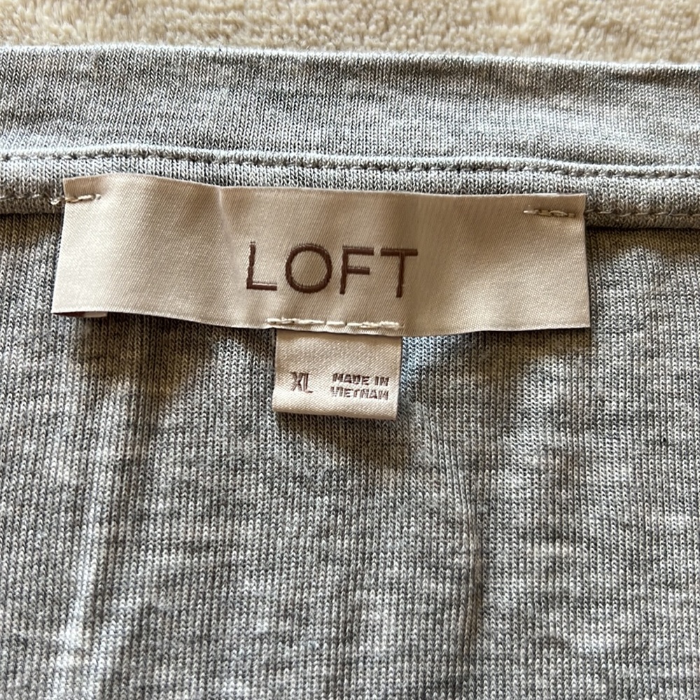 LOFT XL Gray Top - Picture 5 of 6